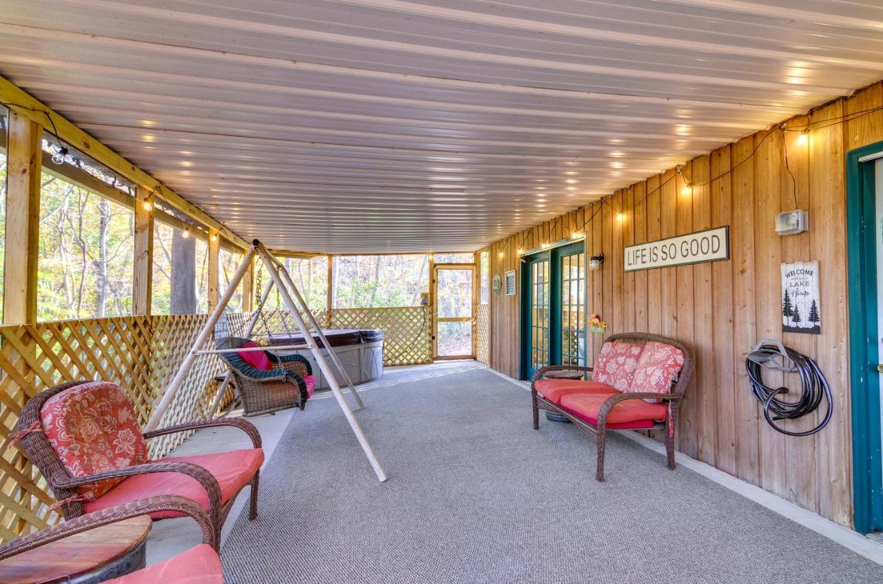 Burnside Resort Cabin With Hot Tub And Outdoor Spots! Екстер'єр фото