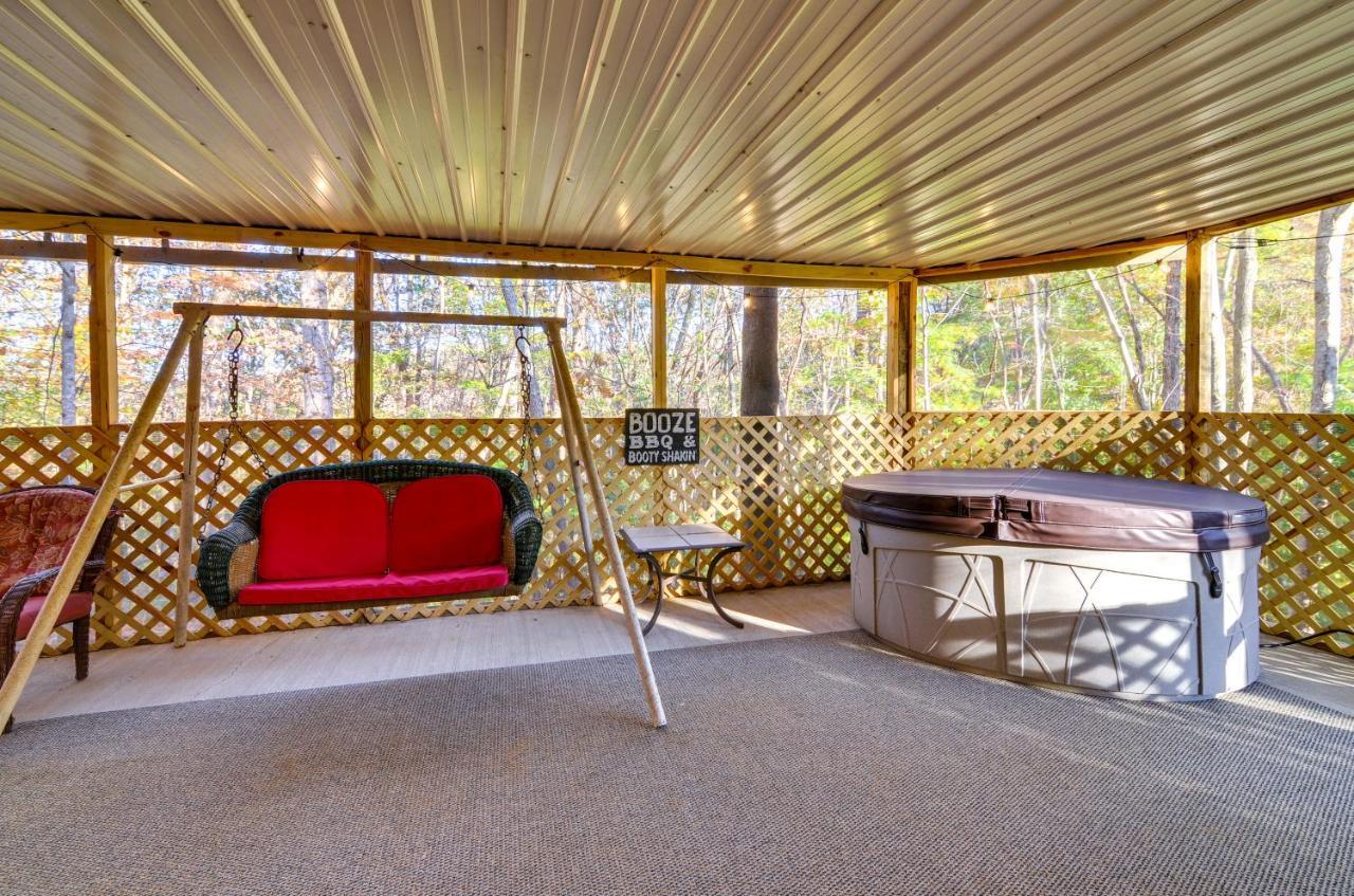 Burnside Resort Cabin With Hot Tub And Outdoor Spots! Екстер'єр фото
