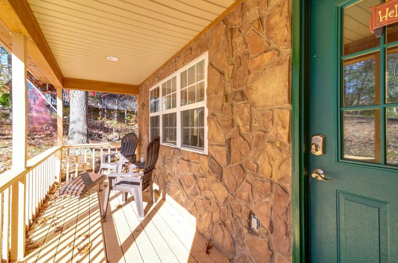 Burnside Resort Cabin With Hot Tub And Outdoor Spots! Екстер'єр фото
